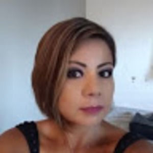 Meet your Posher, Corina